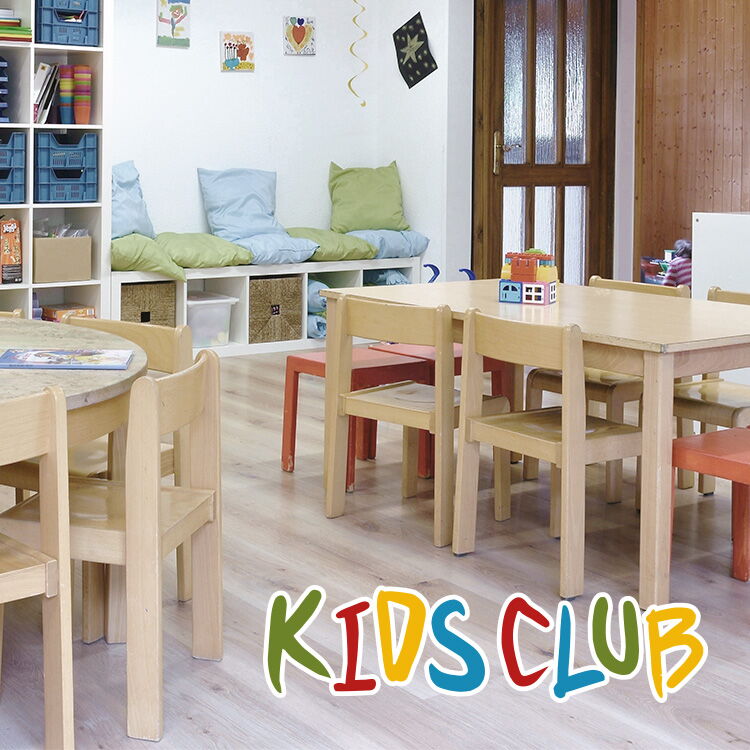 Kids Club kindergerechte Einrichtung mit Sitz- und Bastelbereichen
